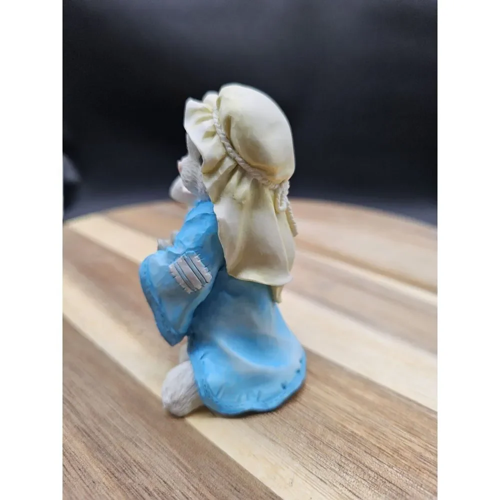 Enesco 1993 Priscilla Hillman Sharing The Gift Of Friendship Cat Figurine Number